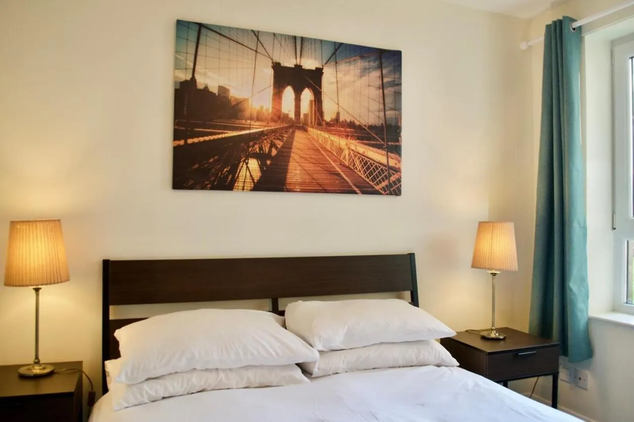 Apartment Modern 2 Bedroom City Centre Flat Edinburgh