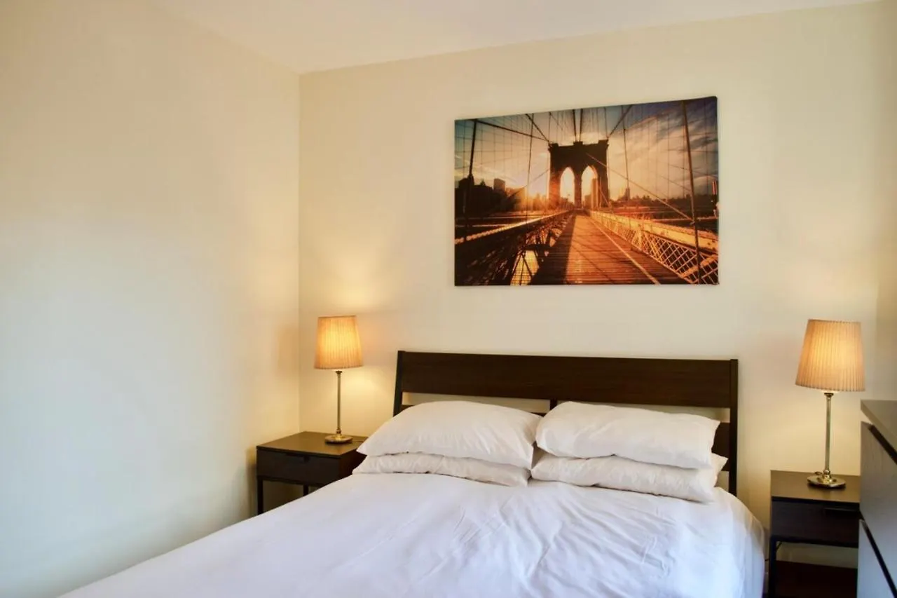 אדינבורו Modern 2 Bedroom City Centre Flat